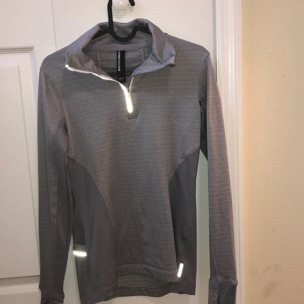 Sporty long sleeve